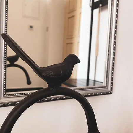 Romantic In The Centre *