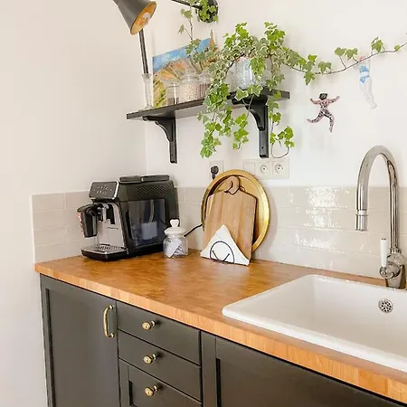 Romantic In The Centre Апартаменты *